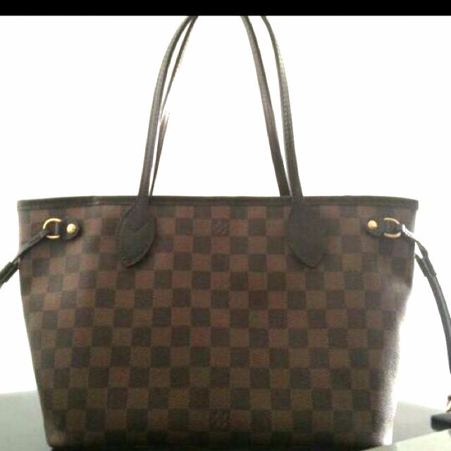 Louis Vuitton LV Neverfull PM, Luxury, Bags & Wallets on Carousell