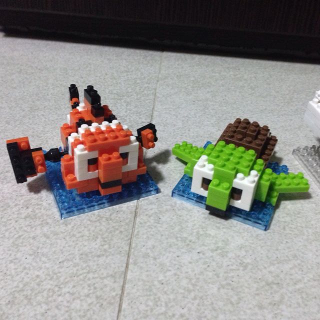 Nano Blocks Disney Finding Nemo/ Piano/ Little Green Man/ Macaw Parrot ...