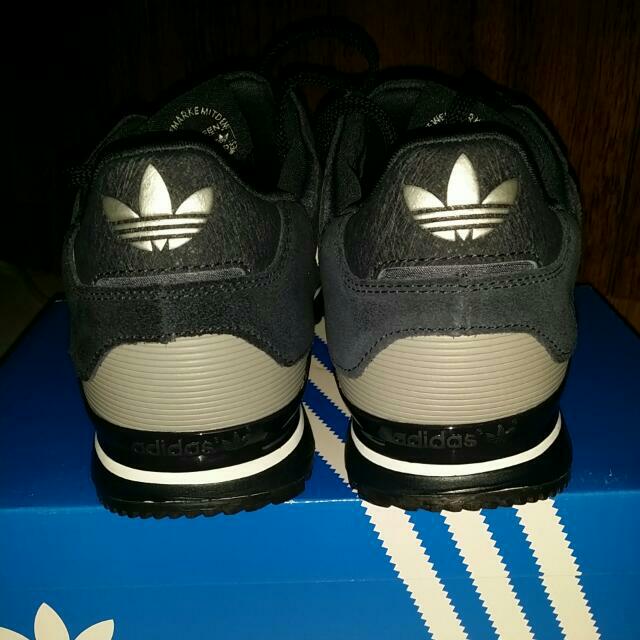 Adidas zx 750 blu hotsell navy