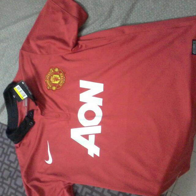 Brand New Man Utd Home Kit Season 13 14 Sports On Carousell