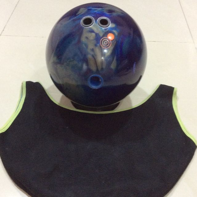 Ebonite NV Complete Bowling Ball, Sports Equipment, Sports & Games, Billiards & Bowling on Carousell