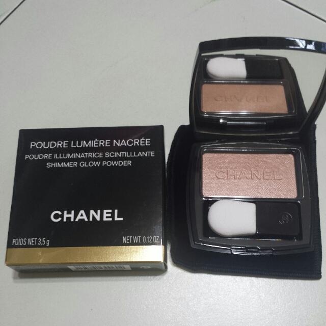 Chanel Poudre Lumiere Nacree Shimmer Glow Powder