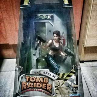 1988 Tomb Raider Lara Croft Area 51 Playmates 10" Figurine