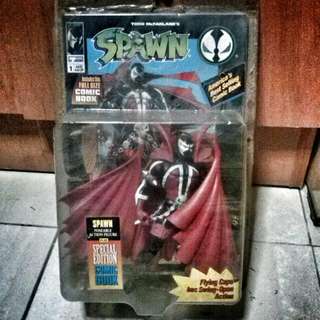 McFarlane Toys Year 1994 Spawn Series 6 Inch Tall Poseable Action Figure Spawn With Flying Cape Spiked Wood Plank And Special Edition Comic Book