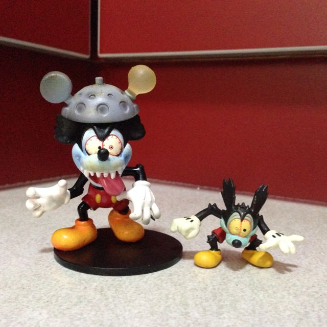 Runaway brain mickey figure hotsell