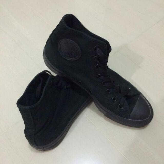 Chuck taylor deals 7 all black