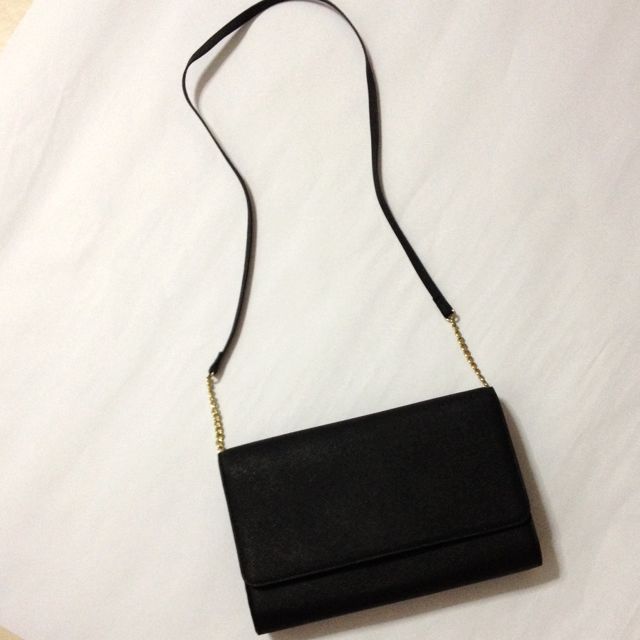 H \u0026 M Leather Handbag With Gold Chain 