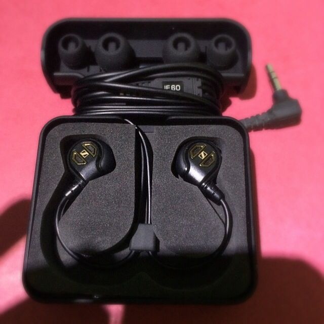Sennheiser IE 60 - Noise Cancelling Earphones Hifi Stereo (IE60)