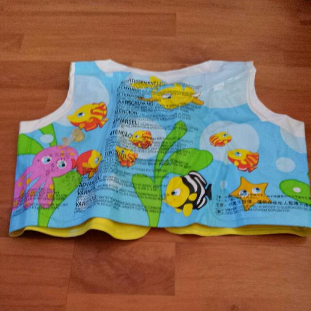 Float Vest (Category: Infant Playtime) located in Singapore. Submitted by mishy (Listing ID 5166054, Image 2). Description: .