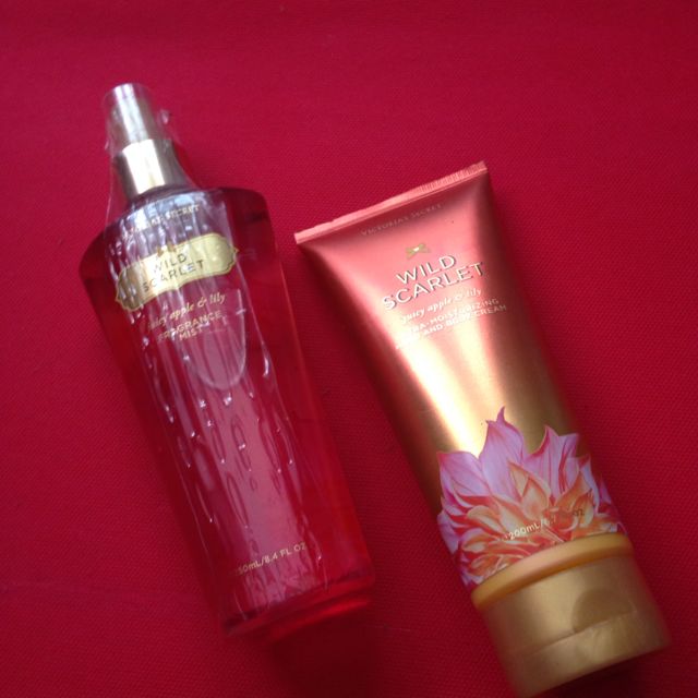 Victoria Secret Wild Scarlet reduced Beauty Personal Care