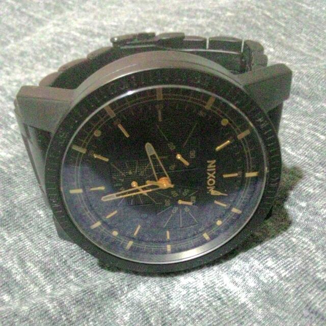 Nixon magnacon gold shop