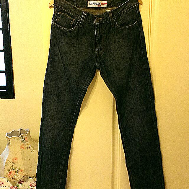 Two Denizen 216 Slim Narrow Fit Dark Blue Jeans For Sale , Men's Fashion,  Bottoms, Jeans on Carousell