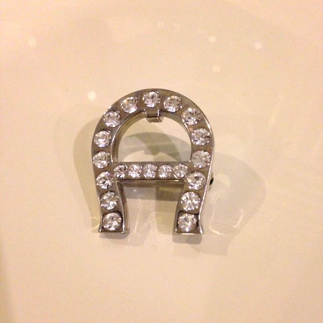 Aigner brooch on sale