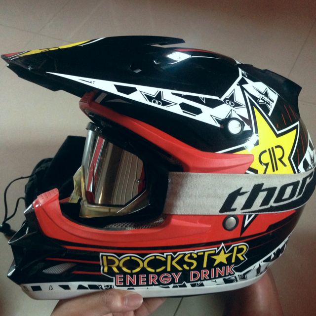 Thor hotsell rockstar helmet