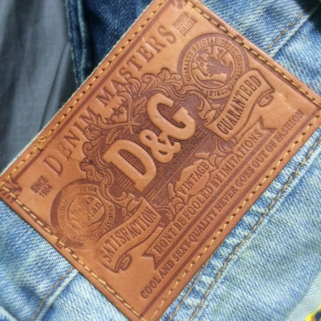 d&g jeans logo