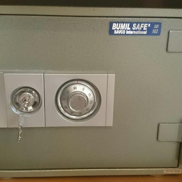 Bumil Safe Savco SD102, Furniture & Home Living, Furniture, Other Home