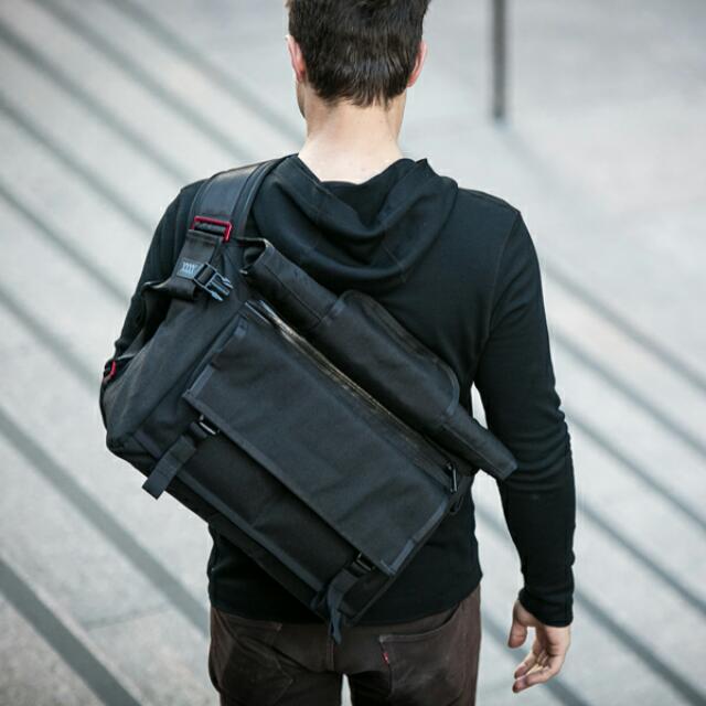 Mission Workshop Messenger Bag (Black) - Monty - Red buckle 