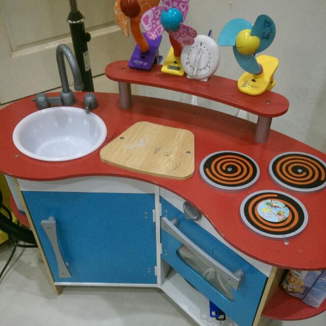 Reserved Melissa And Doug Cook's Corner Wooden Play Kitchen Set, Hobbies &  Toys, Toys & Games on Carousell
