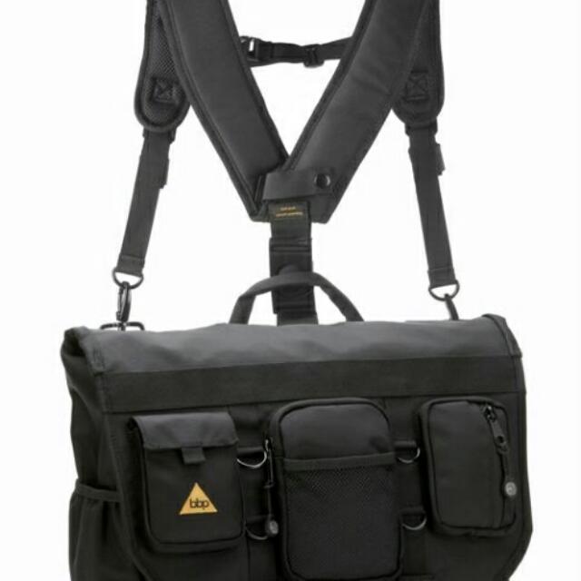 Bbp Hamptons Hybrid Messenger Bag, Men's Fashion, Bags, Sling Bags on