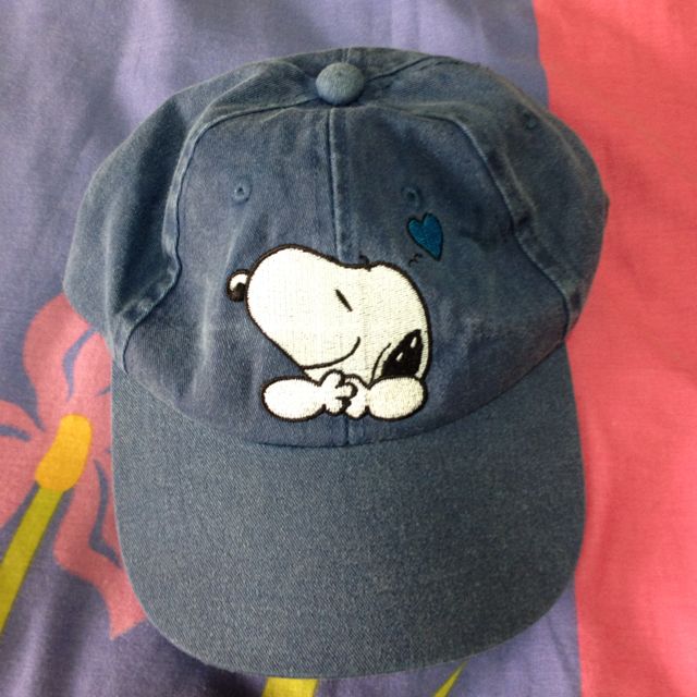 Official Looney Times Snoopy Cap, Women's Fashion, Watches