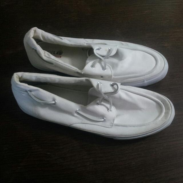 mens white canvas boat shoes