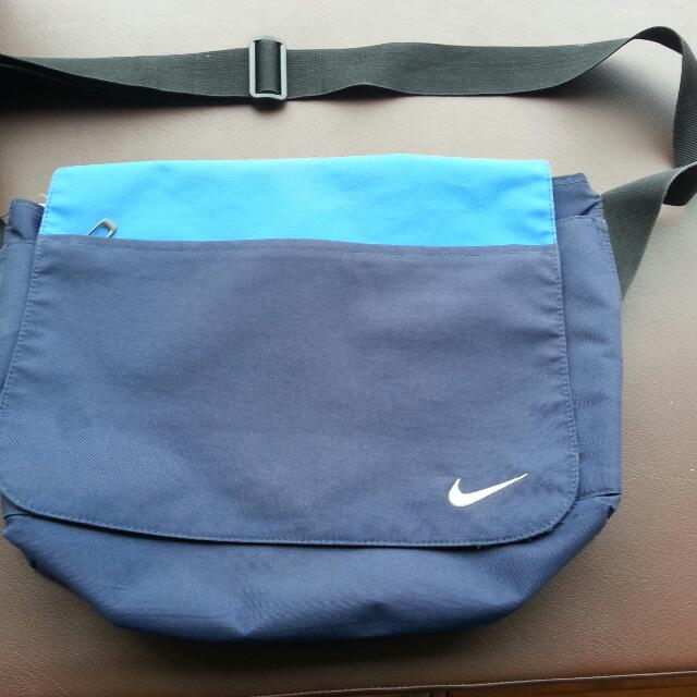 Nike Sling bag, Men's Fashion, Bags, Sling Bags on Carousell