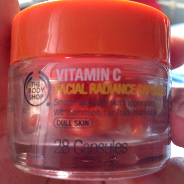 Body Shop Vitamin C Facial Radiance Capsules 20 Capsules, Health