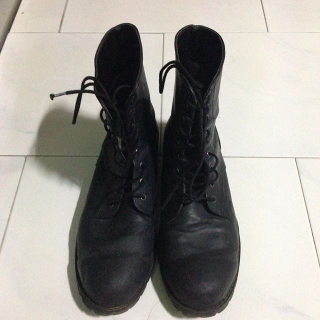 Black Combat Boots Boy London Men s Fashion Footwear Boots on Carousell