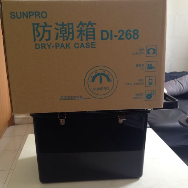 SUNPRO DI268 DSLR Dry Box, Photography, Photography Accessories, Dry