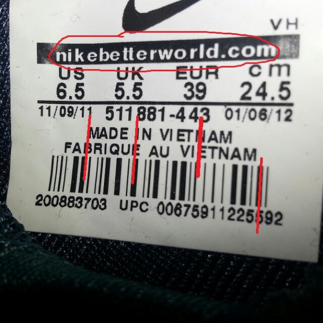tag on nike shoes