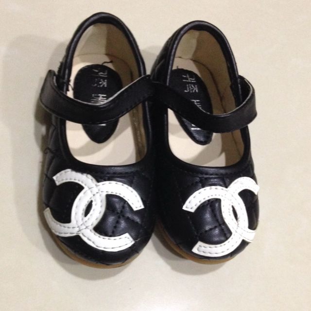 amortiguar Ciudadano Seguro Chanel Inspired Black Shoes, Babies & Kids, Babies & Kids Fashion on  Carousell