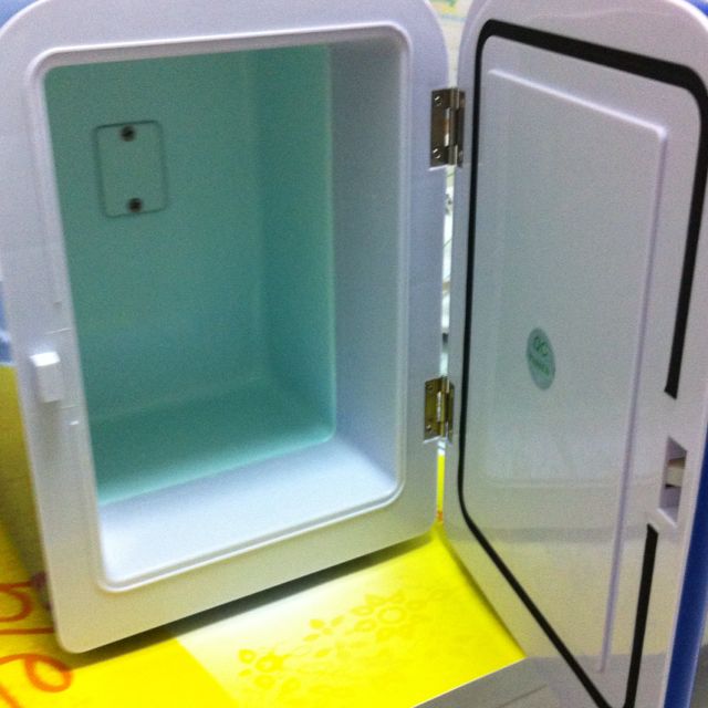 Mini Fridge Warm & Cold, Bulletin Board, Looking For on Carousell