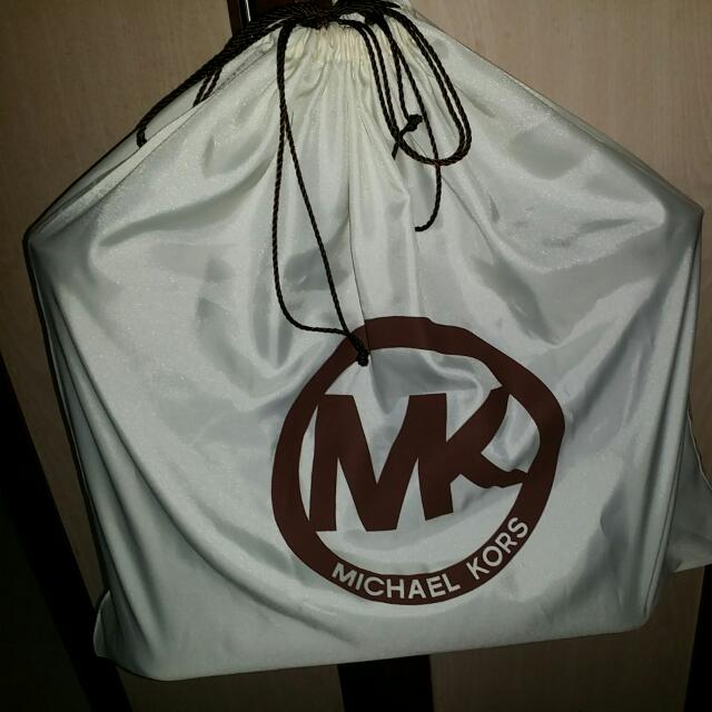 Red Michael Kors Travel Medium Handbag - Apple201206's blog
