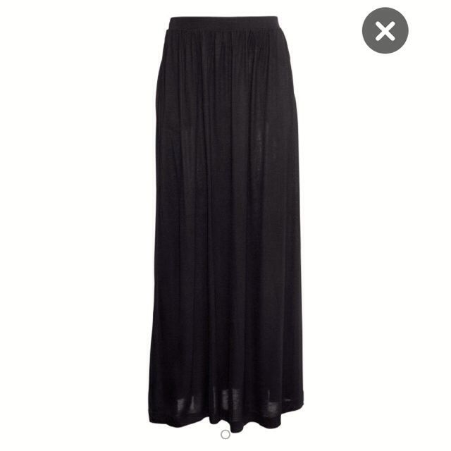 H&amp;M Maxi Skirt
 Pending H&M Maxi Skirt Black Women s Fashion Bottoms Skirts on
