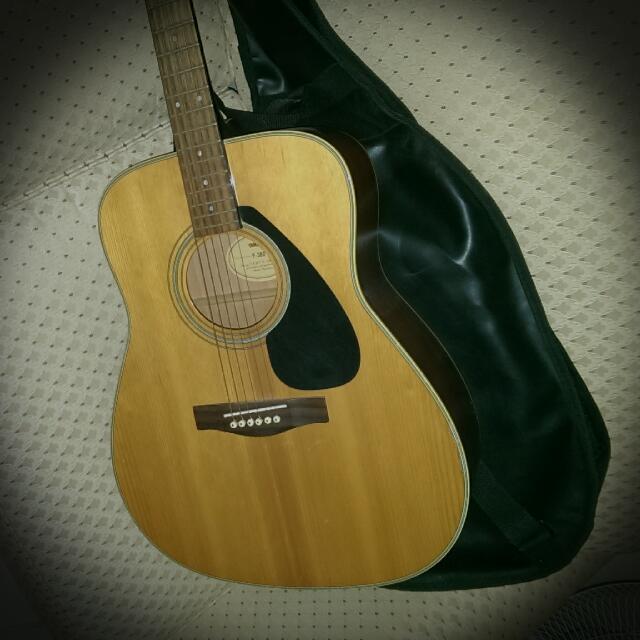 Yamaha F380 Acoustic Guitar