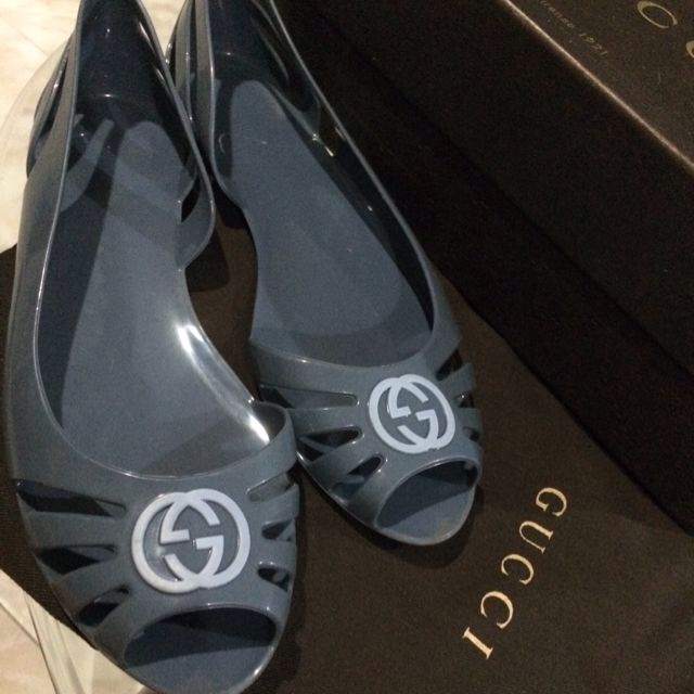 gucci jelly flats