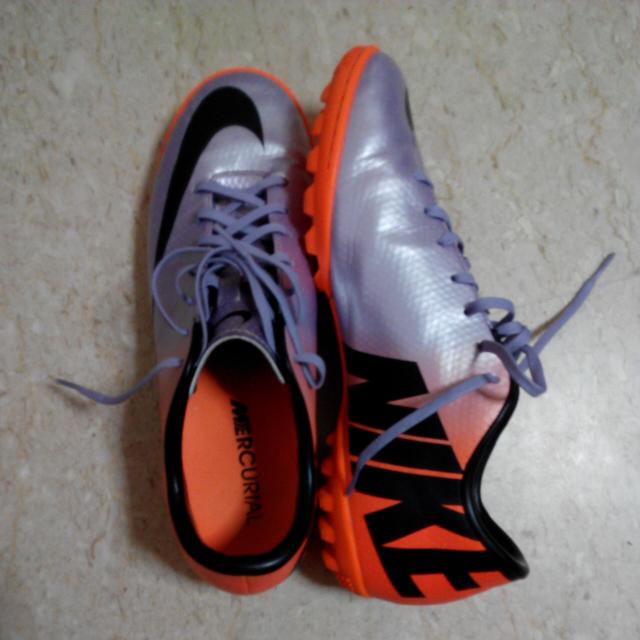Authentic Nike Mercurial Victory IV 