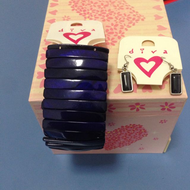 Bn Diva Accessories Women S Fashion On Carousell
