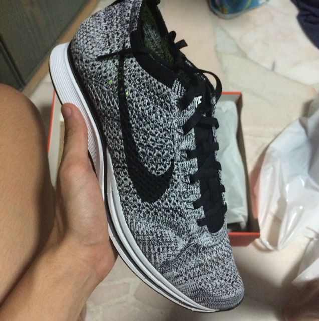 flyknit oreo racer