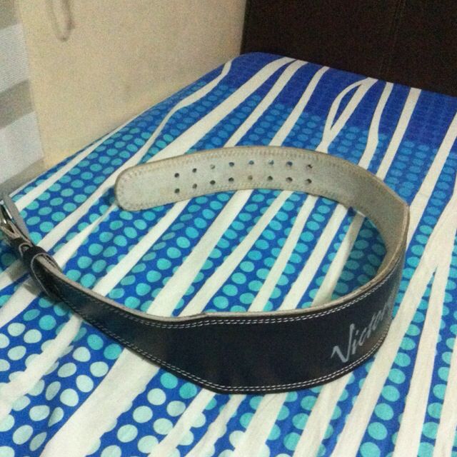 Victory Weightlifting/Powerlifting Belt, Sports Equipment, Exercise