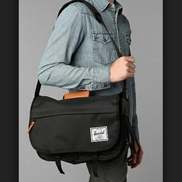 Herschel messenger sale bags