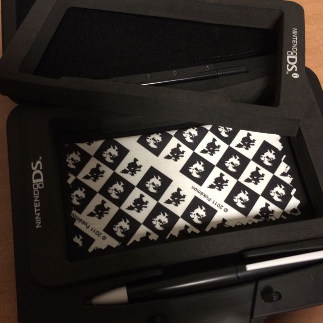 DS Case (Category: J-Wave Merchandise) located in Singapore. Submitted by dude89 (Listing ID 6581532, Image 2). Description: .