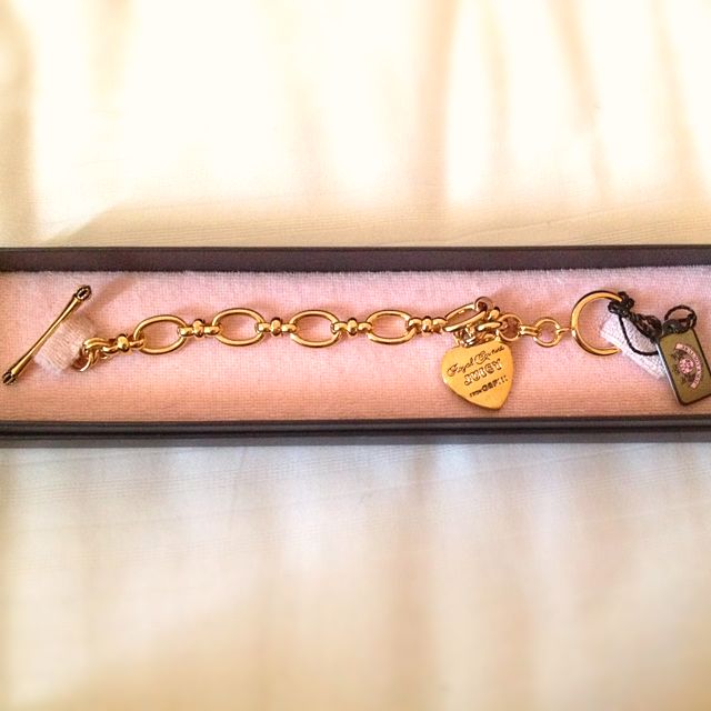 Juicy Couture Bracelets, Women's Fashion, Jewelry & Organisers, Bracelets  on Carousell