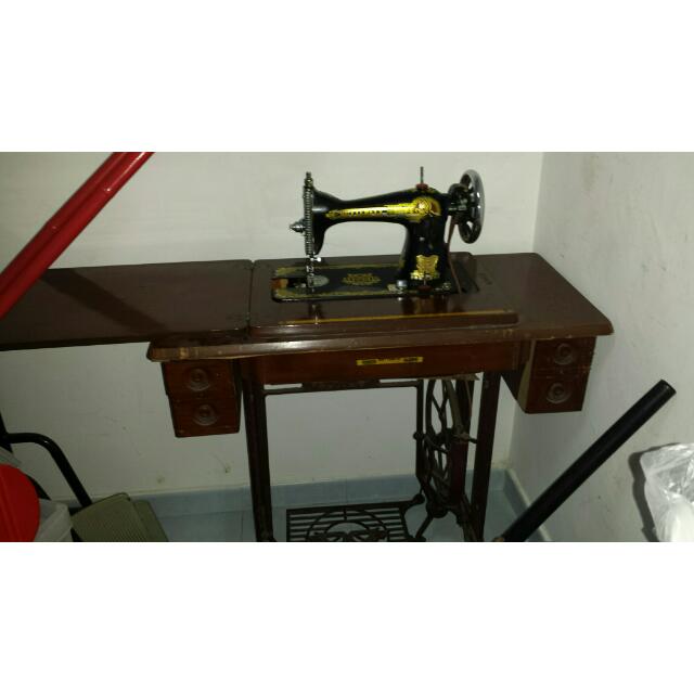 VINTAGE BUTTERFLY SEWING MACHINE, Hobbies & Toys, Memorabilia & Collectibles, Vintage