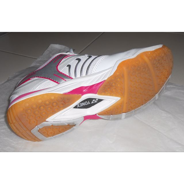 YONEX LADIES BADMINTON SHOES, Sports on 