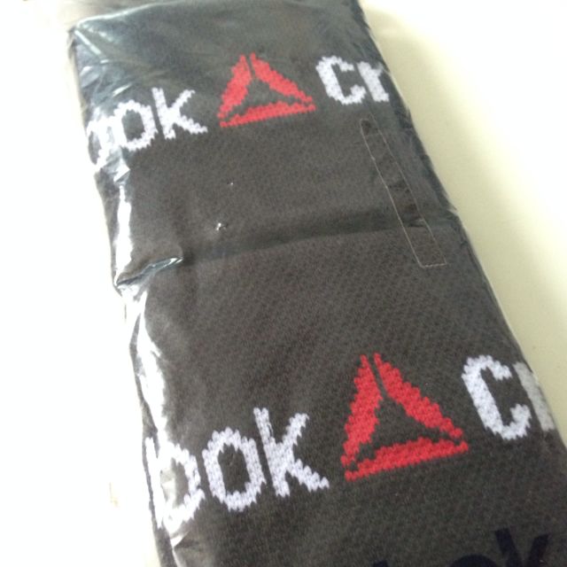BRAND NEW Reebok Crossfit Wristband Sports Equipment Exercise