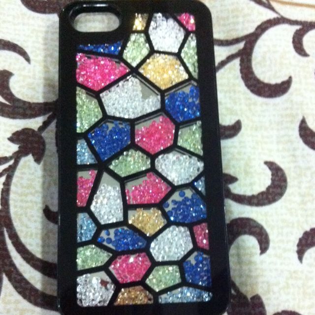 Iphone 5 Casing (Category: Networking) located in Singapore. Submitted by zee.chinta (Listing ID 6865073, Image 1). Description: .