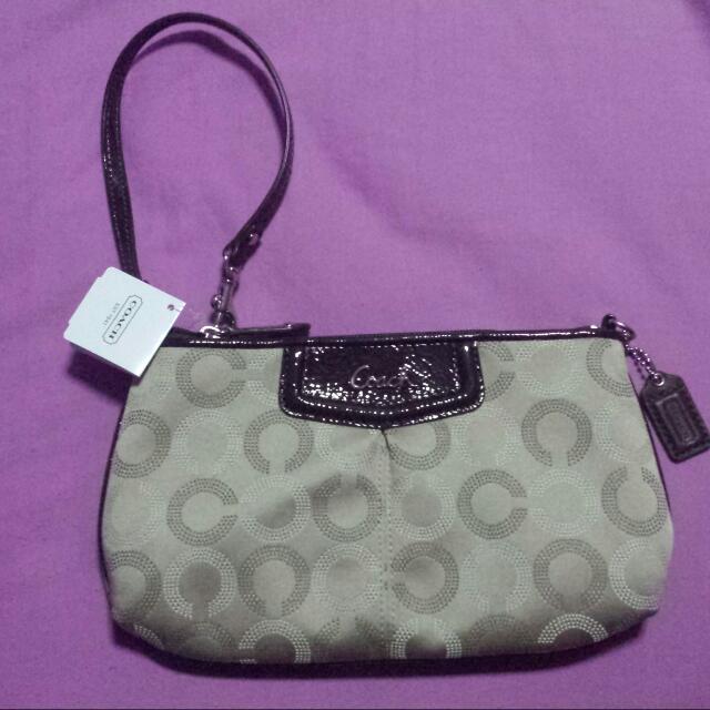 coach large wristlet clearance