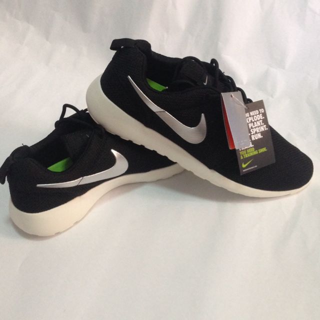 Nike Roshe Run Replica black silver Size 10 44 euro. Brand New In Box With Tags Men s Fashion Footwear Sneakers on Carousell