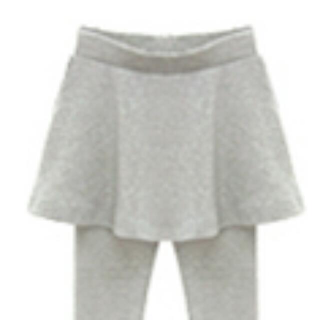 Fril Skirt Leggings (Category: Babies & Kids Fashion) located in Singapore. Submitted by jinihii (Listing ID 6989746, Image 3). Description: .